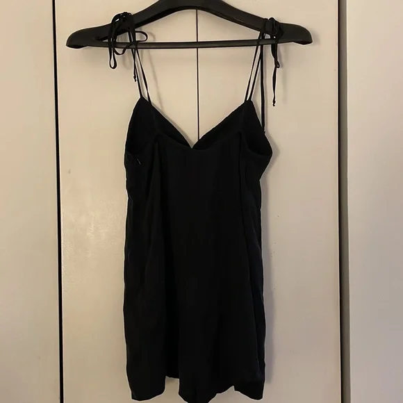 Zara Black Romper with adjustable shoulder straps ties in Size Medium - Picture 10 of 17